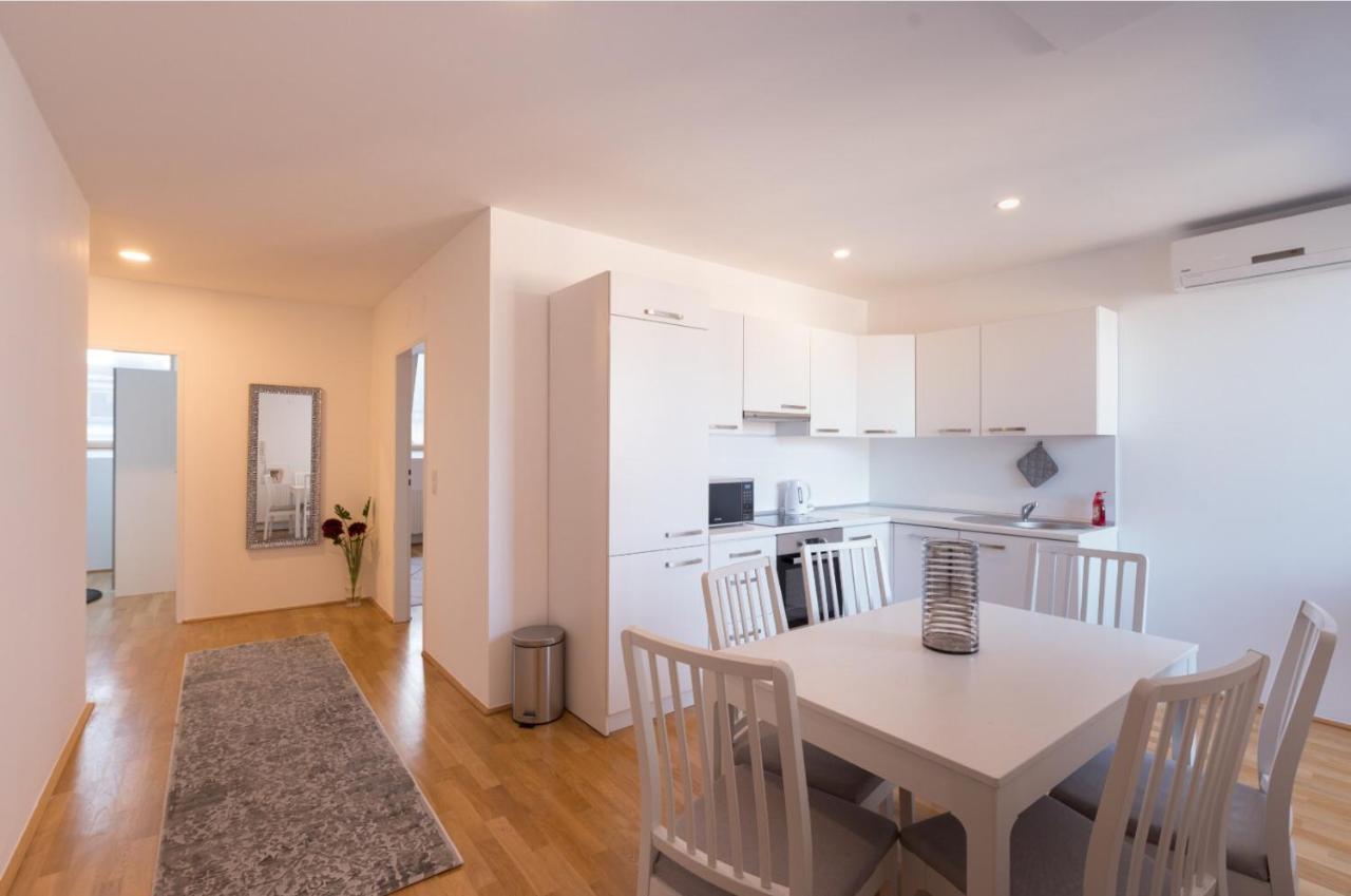 Sunny Penthouse L Dg1'14 * Wenen